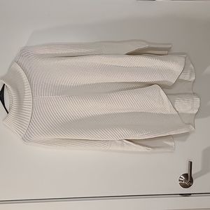 Oversized white sweater in Medium